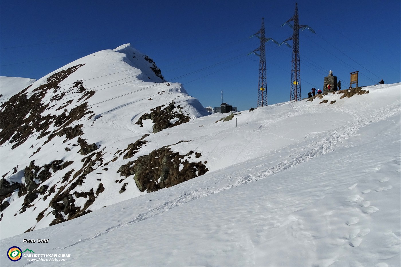 42 Ormai al Passo San Marco (1992 m) col Cimiello a sx.JPG